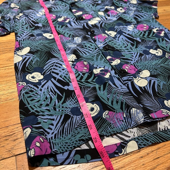 Disney 100% Rayon Men's Blue Mickey Mouse Tropical Hawaiian Shirt - Picture 3 of 6